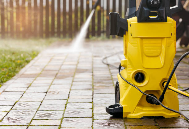 Best Sidewalk and Walkway Cleaning  in Broadmoor, CA